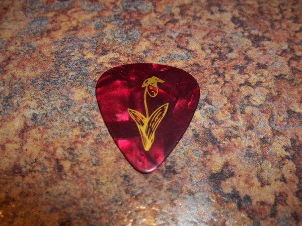 Guitar Pick Medium Celluloid - Lady Slipper Flower - Gold on Red Pearl Plastic