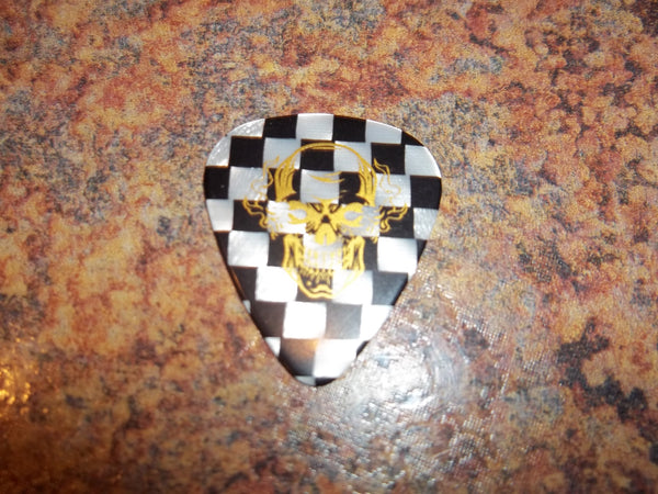 Guitar Pick Medium Celluloid - Skull - Gold on Checker Plastic