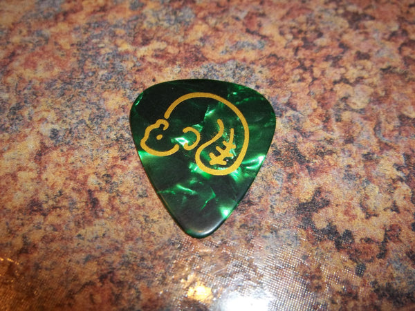 Guitar Pick Medium Celluloid - Beaver - Gold on Green Pearl Plastic